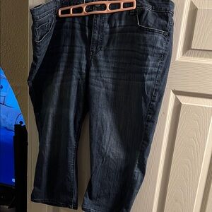 Simply Vera Vera Wang Dark Blue Capri jeans